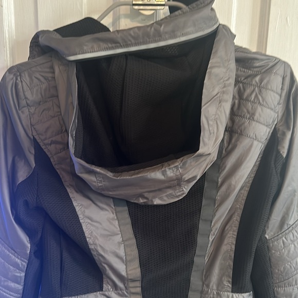 Jacket - Picture 7 of 16